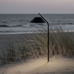 Vinkel Solcellslampa med stativ, black, Stelton