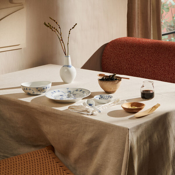 Blue Fluted Plain oval sk&aring;l 37 cl, Royal Copenhagen