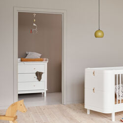 Wood byr&aring; med sk&ouml;tbord 3 l&aring;dor, vit, Oliver Furniture