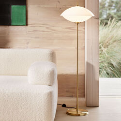 Clam&trade; Golvlampa, opal/m&auml;ssing, Fritz Hansen