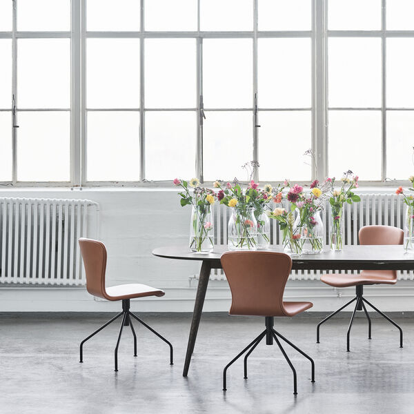 PLAY Chair Swing, cognac, Bruunmunch Furniture