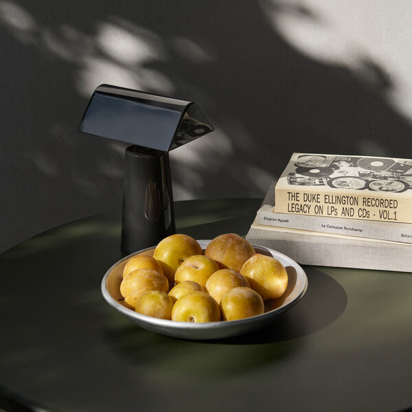 Caret MF1 Portable bordlampe, anthracite, &Tradition