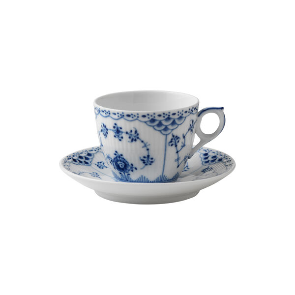 Blue Fluted Half Lace kopp med fat 17 cl Blue Fluted Half Lace kopp med fat 17 cl, Royal Copenhagen
