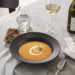 Legio Nova djup tallrik 22 cm, black, Eva Trio