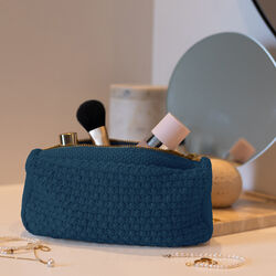 Stickad Clutch Petra, dark blue melange, By LOHN