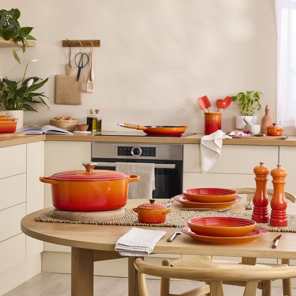 Signature gjutj&auml;rn oval gryta &Oslash; 31 cm, volcanic, Le Creuset