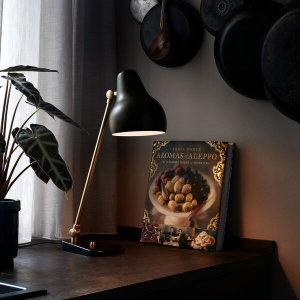 VL38 bordslampa, svart, Louis Poulsen