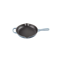 Signature gjutj&auml;rn stekpanna &Oslash; 23 cm, chambray, Le Creuset