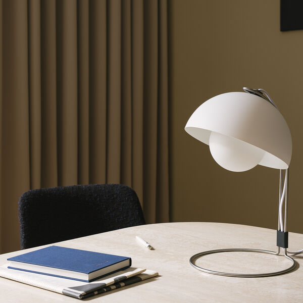 Flowerpot VP4 | Matt White | Bordslampa, &Tradition