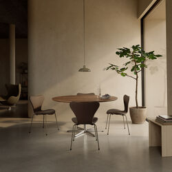 Series 7&trade; 3107 Fully Upholstered Chair, Havana/light bronze, Fritz Hansen