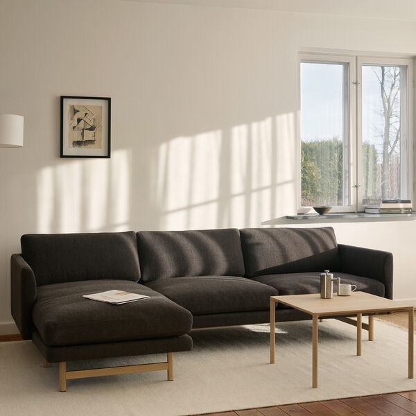 Piloti Wood Coffee Table, oljad ek Piloti Wood Coffee Table, oljad ek, Fredericia Furniture