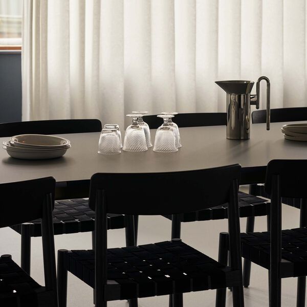 Betty TK1 matbordsstol, black/black, &Tradition
