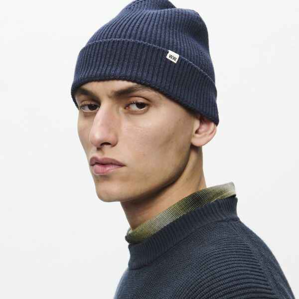 WWEddie Beanie, salute, Wood Wood