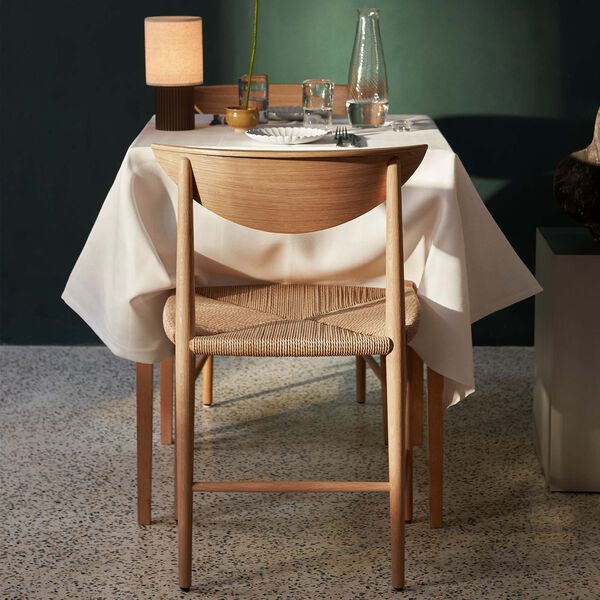 Drawn HM3 matbordsstol, oljad ek/natur, &Tradition