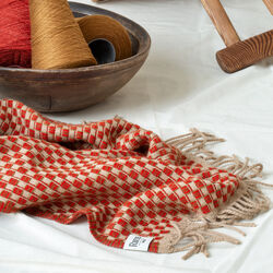 ISAK Throw, red sumac, Røros Tweed