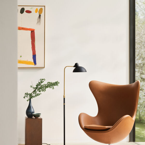 KAISER idell&trade; 6580-F Luxus Floor Lamp, matt black/brass, Fritz Hansen