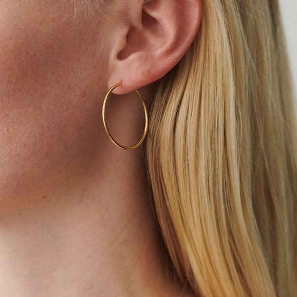 Plain Hoop örhängen, guld, Pernille Corydon Jewellery