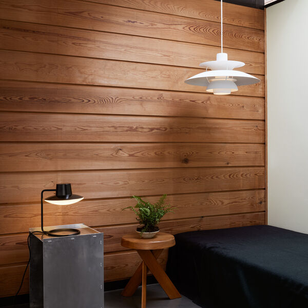 AJ Oxford bordslampa, metal black/opal, Louis Poulsen