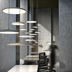 Artist 40 taklampa, gr&aring;, Design For The People