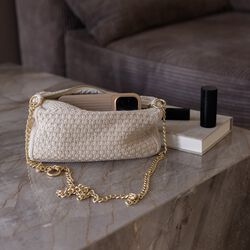Stickad Clutch Kedja Petra, beige melange, By LOHN