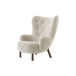 Petra VB3 Lounge Chair, Sheepskin Moonlight/oiled walnut, &Tradition