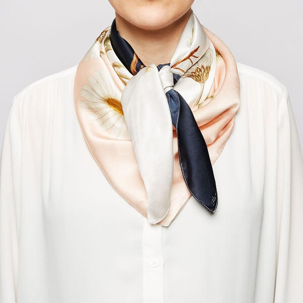 Four Square Daisy Scarf, Flora Danica Denmark