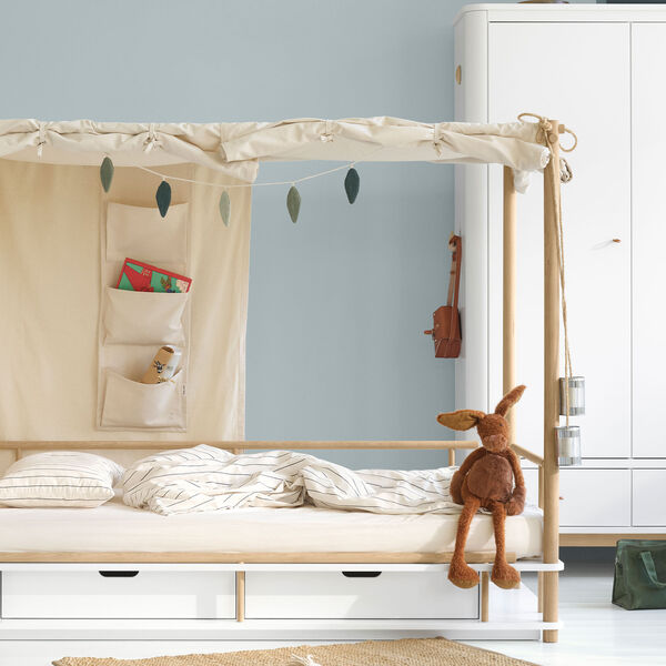 Beech Garland, Dear April