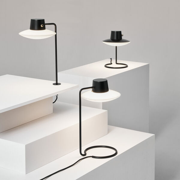 AJ Oxford bordslampa, opal, Louis Poulsen