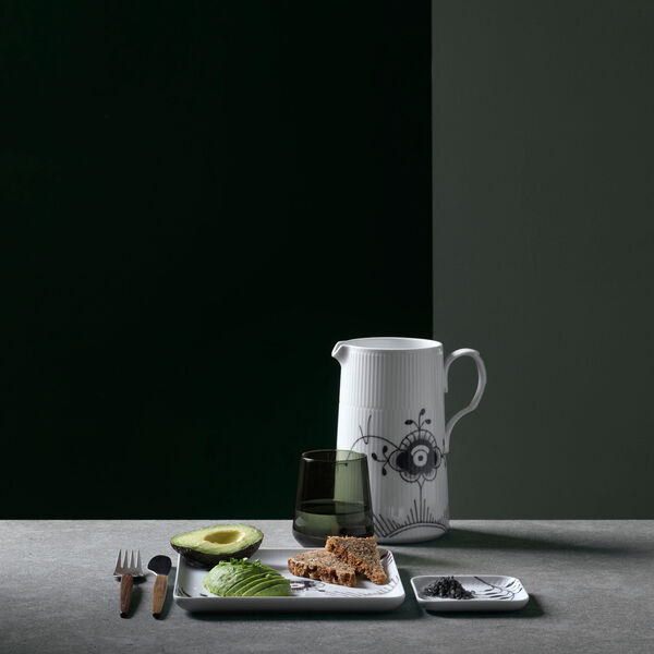 Black Fluted Mega fyrkantig tallrik 20 cm, Royal Copenhagen