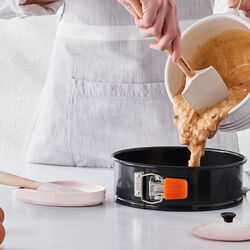 Oval grytskedh&aring;llare, shell pink, Le Creuset