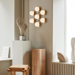 Liila 7 Star Wall Lamp, nordic gold/opal, Nuura