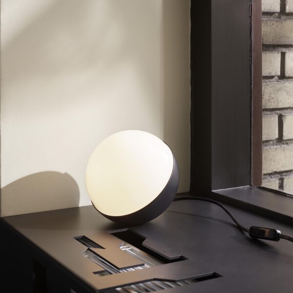 VL Studio bords-/golvlampa, svart, Louis Poulsen