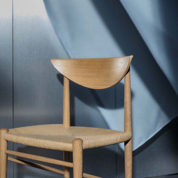 Drawn HM3 matbordsstol, oljad ek/natur, &Tradition