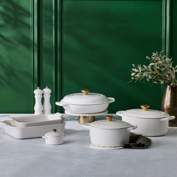 Signature gjutj&auml;rn oval gryta &Oslash; 31 cm, white, Le Creuset