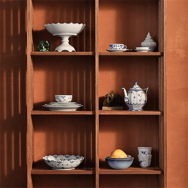 White Fluted Full Lace Sk&aring;l p&aring; fot, Royal Copenhagen