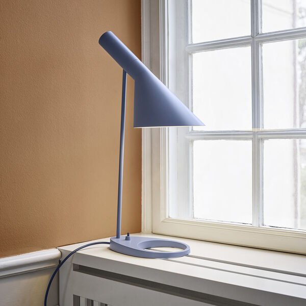 AJ bordslampa, dusty blue, Louis Poulsen
