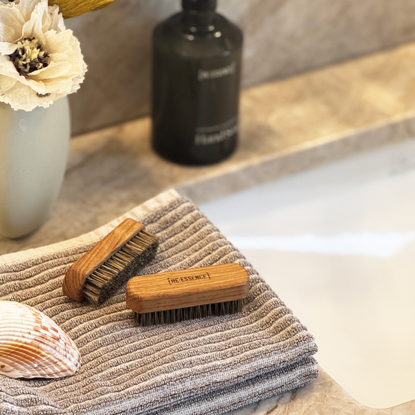 Nagelborste, RE-ESSENCE