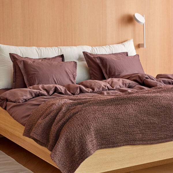 Dani Bedspread, prune, Himla