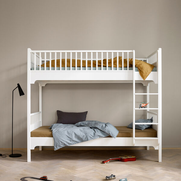 Seaside Classic Bunk Bed 90x200 cm with Vertical Ladder Seaside Classic Bunk Bed 90x200 cm with Vertical Ladder, Oliver Furniture