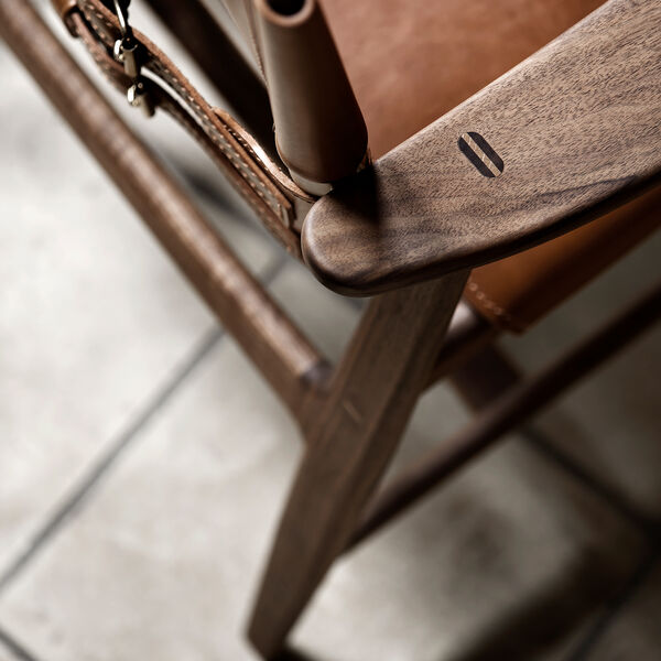 BM1106 J&auml;garstolen, oljad valn&ouml;t/cognac, Carl Hansen & S&oslash;n