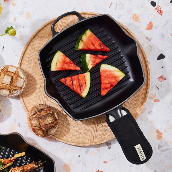 Signature gjutj&auml;rn kvadratisk grillpanna 26 cm, matte black, Le Creuset