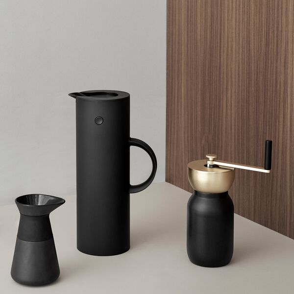 EM77 termoskanna 1 L, soft black EM77 termoskanna 1 L, soft black, Stelton