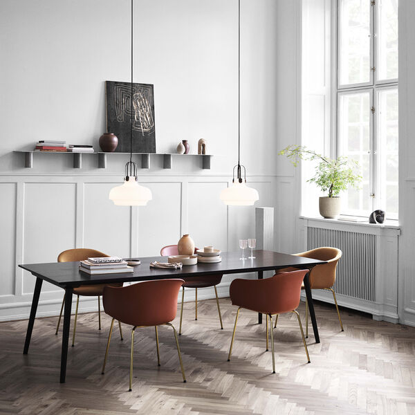 In Between SK6 matbord, svart, &Tradition