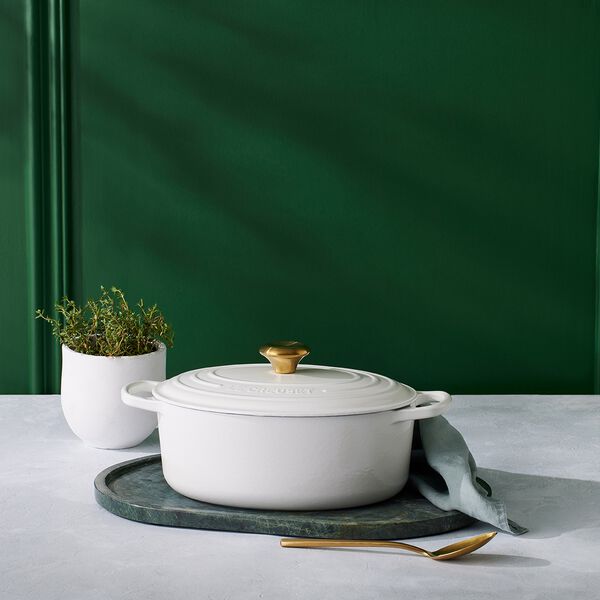 Signature gjutj&auml;rn oval gryta &Oslash; 31 cm, white, Le Creuset