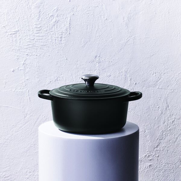 Signature gjutj&auml;rn rund gryta &Oslash; 20 cm, matte black, Le Creuset