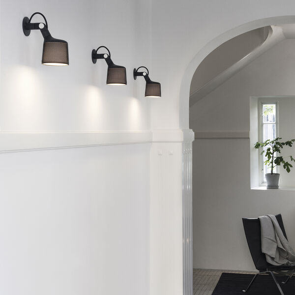 Vipp524 v&auml;ggspot, svart, Vipp