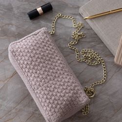 Stickad Clutch Kedja Petra, husted violet, By LOHN