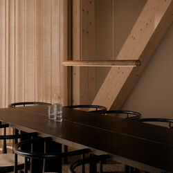 Akeno taklampa, brun, Design For The People