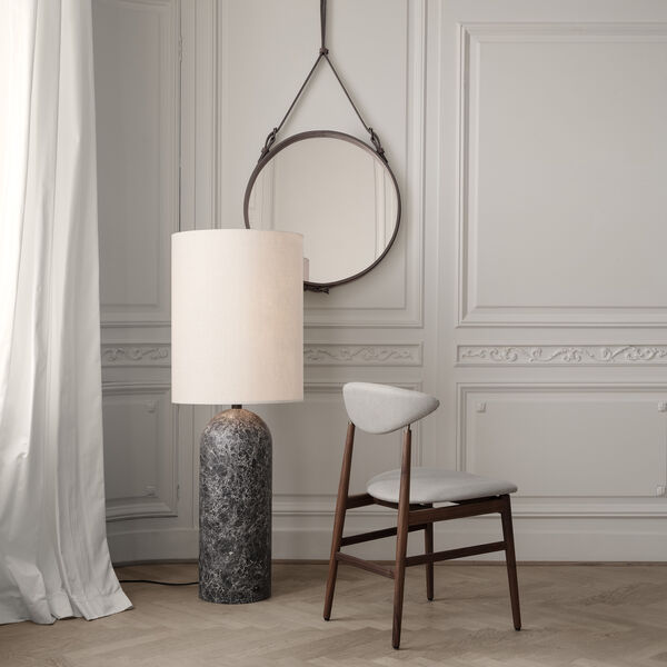 Gravity XL låg golvlampa, grå marmor/vit Gravity XL låg golvlampa, grå marmor/vit, GUBI