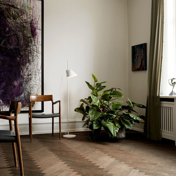 Yuh golvlampa, vit, Louis Poulsen